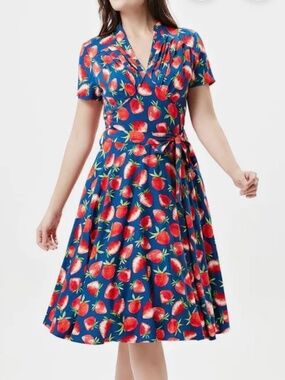 NWT Miss Lulo Strawberry Dress XL